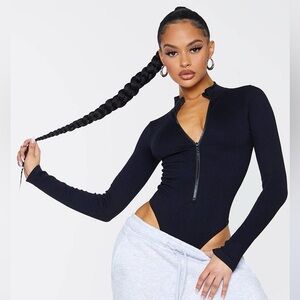 PrettyLittleThing Black Contour Rib Zip Up Long Sleeve Bodysuit